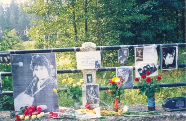 Photo of Почему умер Виктор Цой: загадки трагической гибели легендарного музыканта